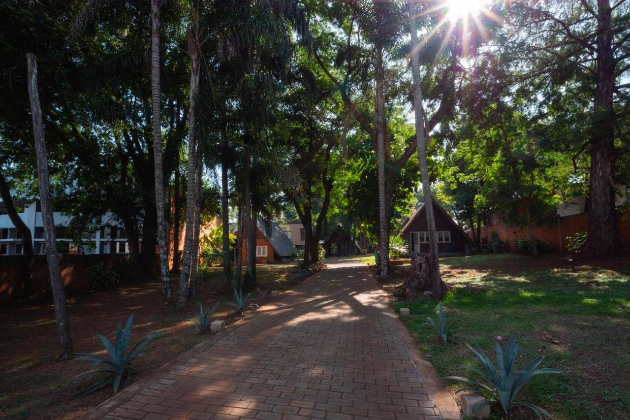 Palma Real Bungalow Puerto Iguazu Exterior photo